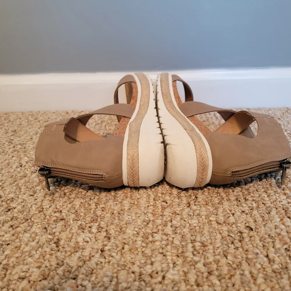 Adrienne Vittadini Tan Wedge Sandals - Picture 7 of 9